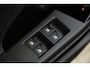 Audi Q6 e-tron S edition quattro 100 kWh | 428 PK | Panoramadak | Trekhaak | 360 camera | Audi Q6 e-tron S edition quattro met 428 PK en een volledig elektrische aandrijflijn met 100 kWh accupakket en quattro vierwielaandrijving, voorzien van een panoramadak met comfortabele rij e