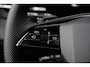 Audi Q6 e-tron S edition quattro 100 kWh | 428 PK | Panoramadak | Trekhaak | 360 camera | Audi Q6 e-tron S edition quattro met 428 PK en een volledig elektrische aandrijflijn met 100 kWh accupakket en quattro vierwielaandrijving, voorzien van een panoramadak met comfortabele rij e