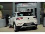 Volkswagen T-Roc 1.0 TSI Life | 110 PK | Apple Carplay | ACC | Parkeersensoren | Volkswagen T-Roc 1.0 TSI Life 110 PK met een 1.0-liter driecilinder benzinemotor, infotainmentsysteem met smartphoneconnectiviteit, airconditioning, multifunctioneel stuurwiel, cruisecontrol,