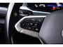 Volkswagen T-Roc 1.0 TSI Life | 110 PK | Apple Carplay | ACC | Parkeersensoren | Volkswagen T-Roc 1.0 TSI Life 110 PK met een 1.0-liter driecilinder benzinemotor, infotainmentsysteem met smartphoneconnectiviteit, airconditioning, multifunctioneel stuurwiel, cruisecontrol,