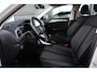 Volkswagen T-Roc 1.0 TSI Life | 110 PK | Apple Carplay | ACC | Parkeersensoren | Volkswagen T-Roc 1.0 TSI Life 110 PK met een 1.0-liter driecilinder benzinemotor, infotainmentsysteem met smartphoneconnectiviteit, airconditioning, multifunctioneel stuurwiel, cruisecontrol,