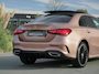 Mercedes-Benz A-klasse 250 e AMG Panoramadak|360°Camera|Keyless|Sfeerverlichting|Night pakket|Roségoud