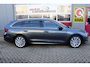 Skoda Octavia Combi 1.5 TSI First Edition O.a: Key-Less, Stoeverwarming, Trekhaak, ACC, PPC, 18inch L.m. Etc... Rijklaar! All-in prijs!
