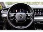 Skoda Octavia Combi 1.5 TSI First Edition O.a: Key-Less, Stoeverwarming, Trekhaak, ACC, PPC, 18inch L.m. Etc... Rijklaar! All-in prijs!
