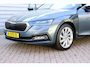 Skoda Octavia Combi 1.5 TSI First Edition O.a: Key-Less, Stoeverwarming, Trekhaak, ACC, PPC, 18inch L.m. Etc... Rijklaar! All-in prijs!