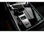Audi RS Q8 RSQ8 4.0 TFSI quattro / URBAN / Milltek / Trekhaak / Panoramadak / 360Camera / Head-up / B&O 3D / Keramisch / Achterasbesturing / 23'' / RS Dynamic Pakket / Keyless / Carbon intr. / Ventilatie+Massage / Dodehoek /