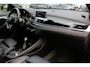 BMW X1 xDrive20i High Exe. / Trekhaak / Panoramadak / Head-up / Leder / 19'' / Navigatie / Stoelverwarming / Sportstoelen / DAB / Cruise Control