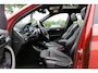 BMW X1 xDrive20i High Exe. / Trekhaak / Panoramadak / Head-up / Leder / 19'' / Navigatie / Stoelverwarming / Sportstoelen / DAB / Cruise Control