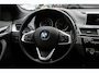 BMW X1 xDrive20i High Exe. / Trekhaak / Panoramadak / Head-up / Leder / 19'' / Navigatie / Stoelverwarming / Sportstoelen / DAB / Cruise Control
