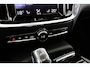 Volvo V60 2.0 T8 Twin Engine AWD Momentum Pro | Dealer Onderhouden! | Open Dak | Leder | Memory Zetels | LED | Stoel/Stuurverwarming | Cruise Adaptive | BLIS | Camera | Clima | Navi | Keyless | Elk. Achterklep | Lichtmetalen Velgen