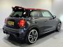 MINI John Cooper Works 3-Deurs 2.0 Chili | Navigatie | LM Velgen 18" | Elektrisch Glazen Panoramadak | Voorstoelen Verwarmd | Achteruitrijcamera |  Cruise Control Adaptief | Airco |