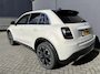 Fiat 600 1.2 Hybrid La Prima Achteruitrijcamera - Airco - Apple carplay - Draadloze telefoonoplader - Parkeersensoren - Navigatie - Keyless start/entry - Dodehoekdetectie - Stoelverwarming - Licht metalen velgen 18 inch - Elektrische ramen - Bluetooth - Cruise control - Led verlichting - Mistlampen - Stuur leder - Stuur multifunctioneel