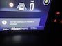 Fiat 600 1.2 Hybrid La Prima Achteruitrijcamera - Airco - Apple carplay - Draadloze telefoonoplader - Parkeersensoren - Navigatie - Keyless start/entry - Dodehoekdetectie - Stoelverwarming - Licht metalen velgen 18 inch - Elektrische ramen - Bluetooth - Cruise control - Led verlichting - Mistlampen - Stuur leder - Stuur multifunctioneel