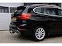 BMW X1 SDrive20i High Executive | Trekhaak | LED | Stoel-stuur verwarming!