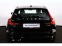 Volvo V60 T6 Recharge AWD Plus Dark - Panorama/schuifdak - IntelliSafe Assist & Surround - 360º Camera - Harman/Kardon audio - Verwarmde voorstoelen, stuur & achterbank - Parkeersensoren voor & achter - Elektr. bedienb. voorstoelen met geheugen - Inklapbare trekhaak - 18' LMV