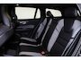 Volvo V60 T6 Recharge AWD Plus Dark - Panorama/schuifdak - IntelliSafe Assist & Surround - 360º Camera - Harman/Kardon audio - Verwarmde voorstoelen, stuur & achterbank - Parkeersensoren voor & achter - Elektr. bedienb. voorstoelen met geheugen - Inklapbare trekhaak - 18' LMV