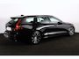 Volvo V60 T6 Recharge AWD Plus Dark - Panorama/schuifdak - IntelliSafe Assist & Surround - 360º Camera - Harman/Kardon audio - Verwarmde voorstoelen, stuur & achterbank - Parkeersensoren voor & achter - Elektr. bedienb. voorstoelen met geheugen - Inklapbare trekhaak - 18' LMV