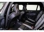 Volvo V60 T6 Recharge AWD Plus Dark - Panorama/schuifdak - IntelliSafe Assist & Surround - 360º Camera - Harman/Kardon audio - Verwarmde voorstoelen, stuur & achterbank - Parkeersensoren voor & achter - Elektr. bedienb. voorstoelen met geheugen - Inklapbare trekhaak - 18' LMV