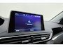 Peugeot 3008 1.2 PureTech Blue Lease Executive | Electronic climate controle | Cruise control | Navigatie full map | Parkeerhulp achter | 17" lichtmetalen velgen