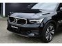 Volvo XC40 B4 Business Edition | DEMO DEAL | Keyless | BLIS | Adaptieve Cruise Control | Pilot Assist | Elektrische achterklep | Parkeer Camera | Extra getint glas | Stoel en stuurverwarming |