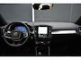 Volvo XC40 B4 Business Edition | DEMO DEAL | Keyless | BLIS | Adaptieve Cruise Control | Pilot Assist | Elektrische achterklep | Parkeer Camera | Extra getint glas | Stoel en stuurverwarming |