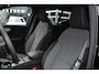 Volvo XC40 B4 Business Edition | DEMO DEAL | Keyless | BLIS | Adaptieve Cruise Control | Pilot Assist | Elektrische achterklep | Parkeer Camera | Extra getint glas | Stoel en stuurverwarming |