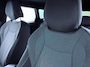 Volkswagen ID.7 Tourer Pro 77 kWh 286 pk | Navigatie | Warmtepomp | Trekhaak (wegklapbaar) | Parkeersensoren (Park assist) | Rondomzicht camera | Stoelverwarming | Matrix LED koplampen |
