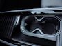 Volkswagen ID.7 Tourer Pro 77 kWh 286 pk | Navigatie | Warmtepomp | Trekhaak (wegklapbaar) | Parkeersensoren (Park assist) | Rondomzicht camera | Stoelverwarming | Matrix LED koplampen |