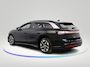 Volkswagen ID.7 Tourer Pro 77 kWh 286 pk | Navigatie | Warmtepomp | Trekhaak (wegklapbaar) | Parkeersensoren (Park assist) | Rondomzicht camera | Stoelverwarming | Matrix LED koplampen |