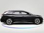 Volkswagen ID.7 Tourer Pro 77 kWh 286 pk | Navigatie | Warmtepomp | Trekhaak (wegklapbaar) | Parkeersensoren (Park assist) | Rondomzicht camera | Stoelverwarming | Matrix LED koplampen |