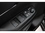 Toyota Yaris Cross 1.5 Hybrid 115 First Edition | Dodehoek detectie | Stoel-/stuurverwarming | Verwarmbare voorruit | Adaptive Cruise | Parkeersensoren voor/achter | Apple Carplay / Android Auto | Keyless | 17 inch
