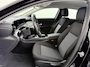 Mercedes-Benz A-klasse 250 e Business Solution | Wegklapbare Trekhaak | DISTRONIC Cruise Control | MULTIBEAM LED | Stuurwielverwarming | Achteruitrijcamera | Smartphone Integratie | Sfeerverlichting