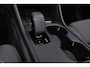 Volvo EC40 Extended Range Plus Black Ed. 82 kWh - Panoramadak - IntelliSafe Assist & Surround - 360º Camera - Verwarmde voorstoelen, stuur & achterbank - Parkeersensoren voor & achter - Elektr. bedienb. bestuurdersstoel met geheugen - Draadloze tel. lader - Extra getint glas - 20' LMV
