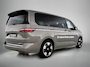 Volkswagen Multivan 1.5 eHybrid L1 Bulli Edition 4Motion 245PK | FACELIFT! | Automaat | Trekhaak | Elektrische Schuifdeuren | Elektrische Achterklep | Achteruirijcamera | Verwarmbare Voorstoelen | Verwarmbare Voorruit | Trekhaak | 7-Zits Vis-a-Vis | Multifunctioneel Stuurwiel | Verschuifbare Tafel | Adaptive Cruise Controle | Navigatie | IQ.Light | Glazen Panorama Dak |