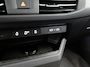 Volkswagen Multivan 1.5 eHybrid L1 Bulli Edition 4Motion 245PK | FACELIFT! | Automaat | Trekhaak | Elektrische Schuifdeuren | Elektrische Achterklep | Achteruirijcamera | Verwarmbare Voorstoelen | Verwarmbare Voorruit | Trekhaak | 7-Zits Vis-a-Vis | Multifunctioneel Stuurwiel | Verschuifbare Tafel | Adaptive Cruise Controle | Navigatie | IQ.Light | Glazen Panorama Dak |