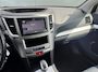 Subaru Legacy Touring Wagon 2.0i Luxury * Distributieriem vervangen * Parkeercamera * Trekhaak * Navigatiesysteem *