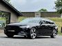 Volvo V90 2.0 T4 R-Design | Blackline | Automaat | Panodak | Trekhaak | Adapt Cruise | Standkachel | Keyless | Incl. btw