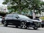 Volvo V90 2.0 T4 R-Design | Blackline | Automaat | Panodak | Trekhaak | Adapt Cruise | Standkachel | Keyless | Incl. btw