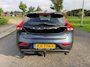 Volvo V40 1.5 T3 Nordic+| NAP! | Automaat | Standkachel | Trekhaak | Stoelverwarming | Climate Control | Lichtmetalen-Velgen | PDC