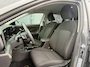 Hyundai Kona 1.6 GDI HEV Comfort Smart Voorstoelen verwarmd / Electrische achterklep / Origineel NL auto / Stuur verwarming / Privacy glas / Apple Carplay - Android Auto / Navigatiesysteem / 18 inch Lichtmetaal /