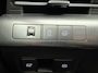 Hyundai Kona 1.6 GDI HEV Comfort Smart Voorstoelen verwarmd / Electrische achterklep / Origineel NL auto / Stuur verwarming / Privacy glas / Apple Carplay - Android Auto / Navigatiesysteem / 18 inch Lichtmetaal /