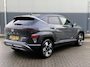 Hyundai Kona 1.6 GDI HEV Comfort Smart Voorstoelen verwarmd / Electrische achterklep / Origineel NL auto / Stuur verwarming / Privacy glas / Apple Carplay - Android Auto / Navigatiesysteem / 18 inch Lichtmetaal /