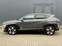 Hyundai Kona 1.6 GDI HEV Comfort Smart Voorstoelen verwarmd / Electrische achterklep / Origineel NL auto / Stuur verwarming / Privacy glas / Apple Carplay - Android Auto / Navigatiesysteem / 18 inch Lichtmetaal /