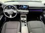 Hyundai Kona 1.6 GDI HEV Comfort Smart Voorstoelen verwarmd / Electrische achterklep / Origineel NL auto / Stuur verwarming / Privacy glas / Apple Carplay - Android Auto / Navigatiesysteem / 18 inch Lichtmetaal /