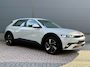 Hyundai Ioniq 5 Standard Range Pure Edition 63 kWh / Warmtepomp / 63 kWh accupakket / Volledig elektrisch / Automaat / Adaptieve cruise control / Achteruitrijcamera / Parkeersensoren / Navigatiesysteem / Apple CarPlay & Android Auto / Climate control / LED-verlichting / Lichtmetalen velgen / Digitaal instrumentenpaneel / Multifunctioneel stuurwiel / Rijstrookassistentie / Automatische noodremassistentie / Keyless start / Bluetooth / Elektrische achterklep / BOSE audiosysteem / Elektrisch verstelbare stoelen / Stoelverwarming / Stuurwielverwarming / Halflederen bekleding / 170 pk / Achterwielaandrijving / Snelladen