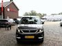 Peugeot Rifter 130 Pk Benzine Automaat * Naviagtie * Trekhaak * Vierseizoenenbanden * Airco * Cruise Control * Parkeersensoren * Vingerhoets; Vierde Generatie Eersteklas Service. Al meer dan 100 jaar een begrip in de Brabantse Kempen