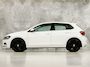 Volkswagen Polo 1.0 Sportline (APPLE CARPLAY, GROOT NAVI, CLIMATE, LM VELGEN, SPORTSTOELEN, PARKEERSENSOREN, CRUISE, NIEUWE APK, NIEUWSTAAT)