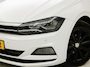 Volkswagen Polo 1.0 Sportline (APPLE CARPLAY, GROOT NAVI, CLIMATE, LM VELGEN, SPORTSTOELEN, PARKEERSENSOREN, CRUISE, NIEUWE APK, NIEUWSTAAT)