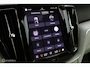 Volvo XC60 2.0 T6 Plug-in hybrid AWD Plus Bright | Trekhaak | Pilot Assist | Pano | Stoel- Stuurverwarming | Achterbank verwarmd |