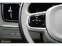 Volvo XC60 2.0 T6 Plug-in hybrid AWD Plus Bright | Trekhaak | Pilot Assist | Pano | Stoel- Stuurverwarming | Achterbank verwarmd |